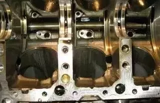Analysis of the Causes of Engine Cylinder Scuffing-7